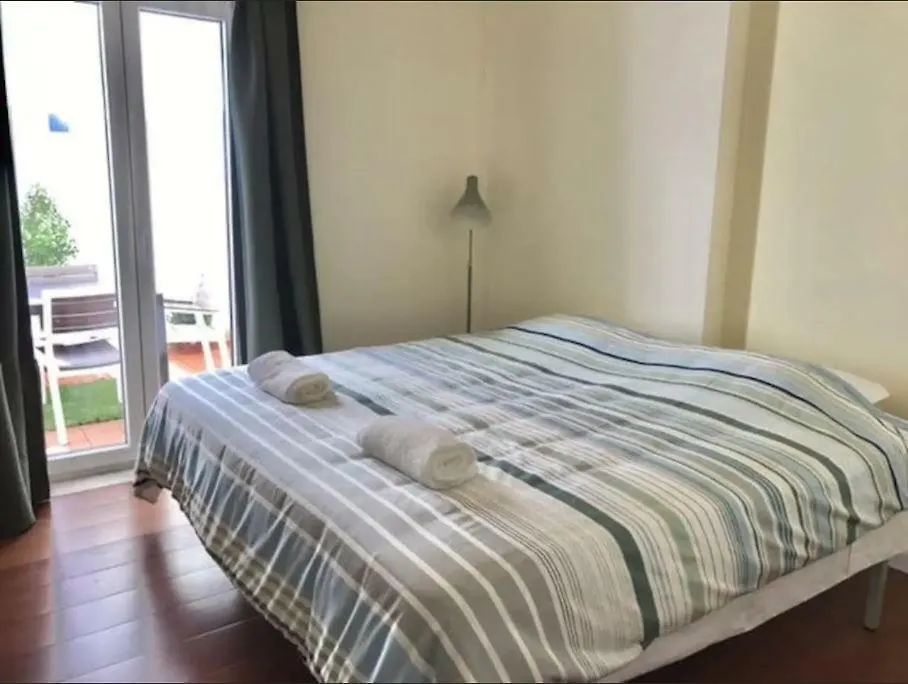 Apartment Ferienwohnung Amazing Flat In Madragoa Lissabon